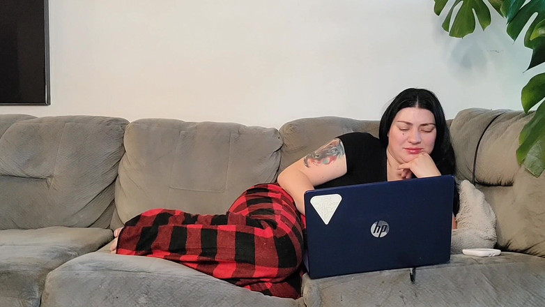 Julia Ryan: かくれんぼ