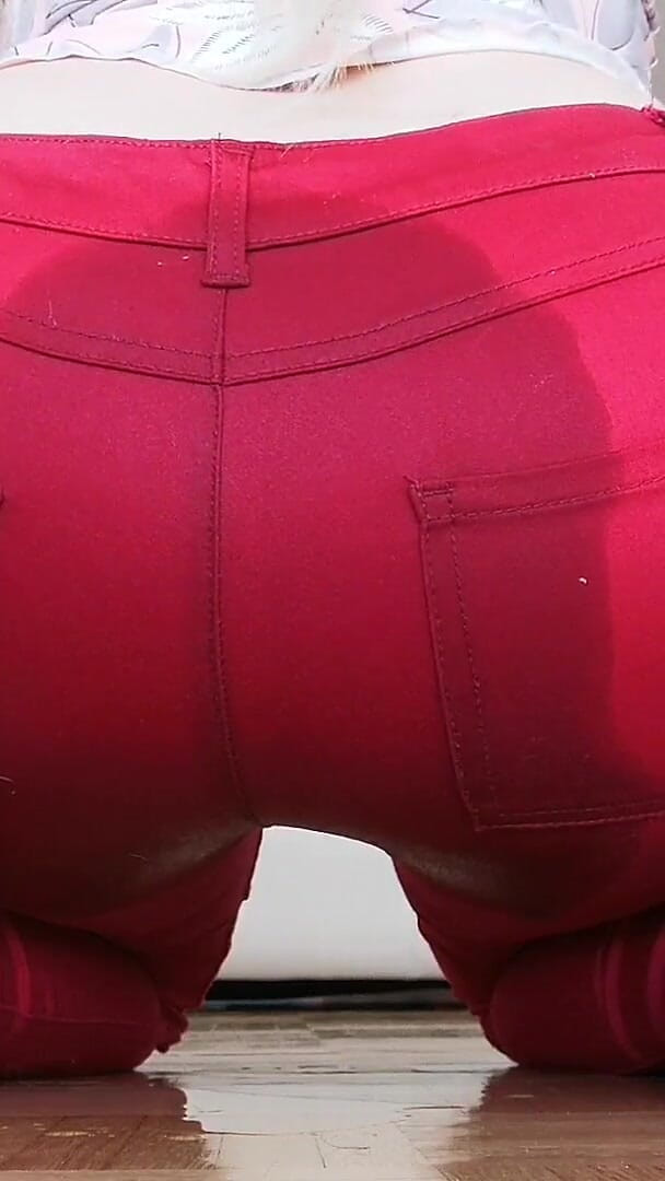RavenBigAss: gila: bari aur tang laal jins