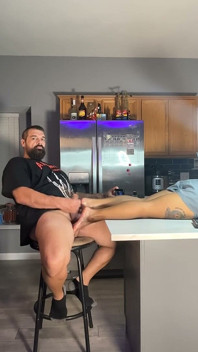 Óleo De Pés Latinos E Gozada