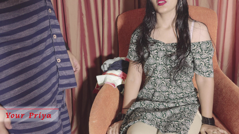 Your Priya: Heißes zimmermädchen priya genießt vibrator, als der besitzer ihn in...