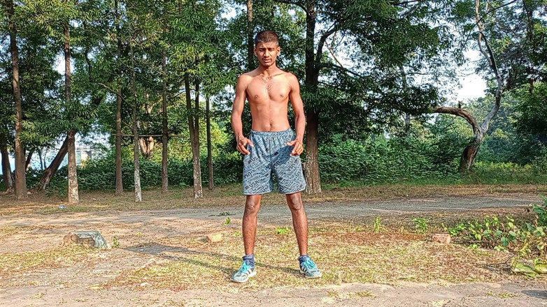 LinearOrnament35: Versterk je billen met lange trainingen