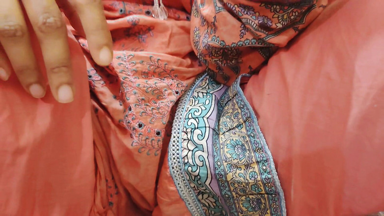 Sairaxsaim: 我试图说服巴吉，但她今天不同意。