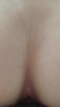 彼女は吸ってファックして、あなたの魂を覗き込みます