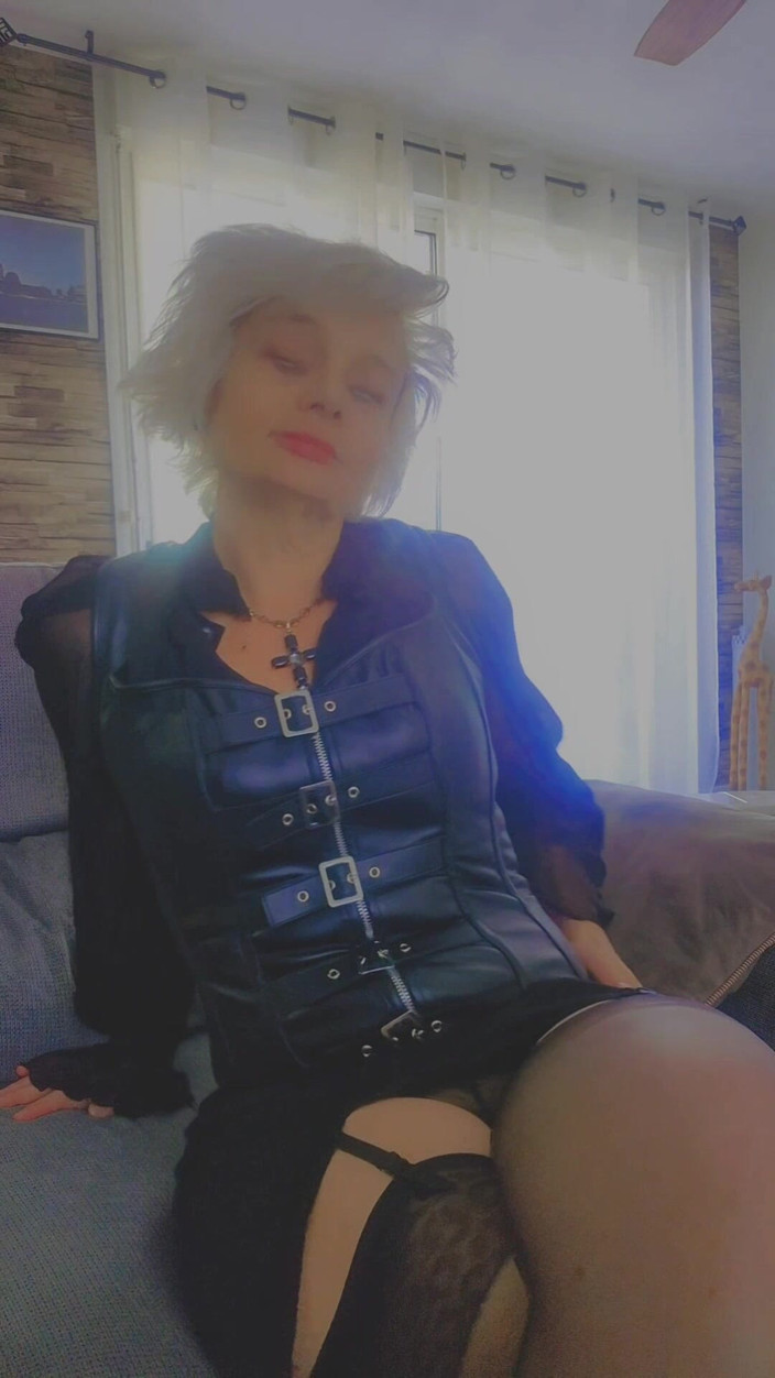 Sofy13: 가죽을 입는 것을 좋아하는 숙녀의 모음집