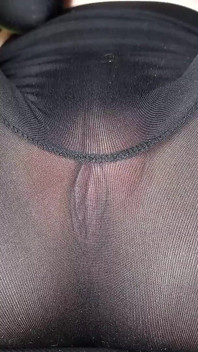 Esticando na minha leggings ver através