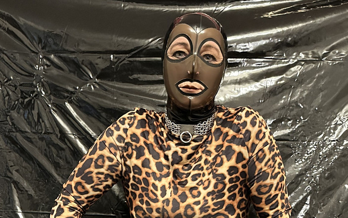 collicolleteexklusiv: Các máy bay bà già hưng phấn chạy ra ngoài...