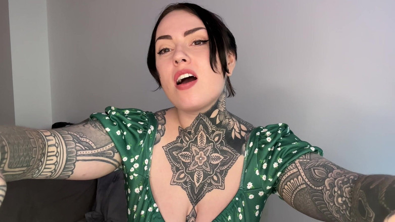 Miss Valentina: ウェッジー中毒トレーニング