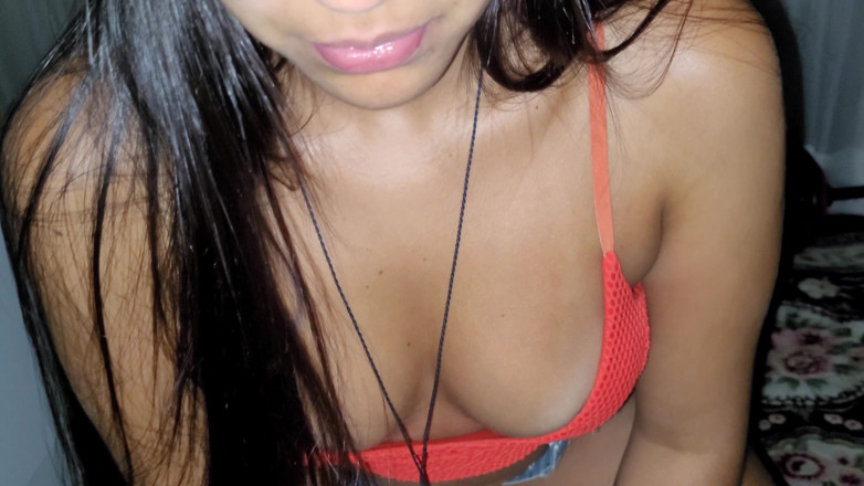 Strimermodel: Morena induz a espirrar