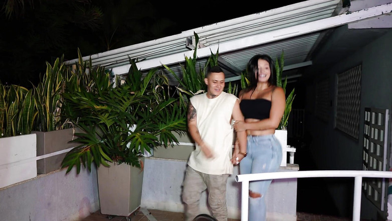 Salome Gil: Šukám nevlastního bratra svého manžela před ním