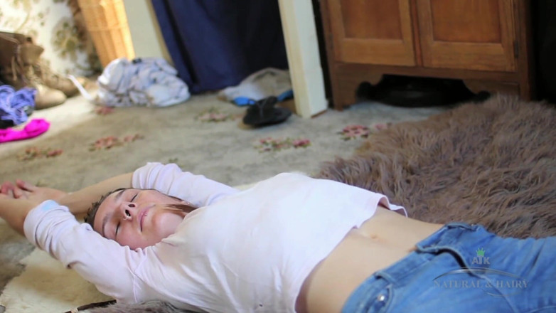 ATK Fans (Hairy): Roe takes off her short shorts, bends over and masturbates...