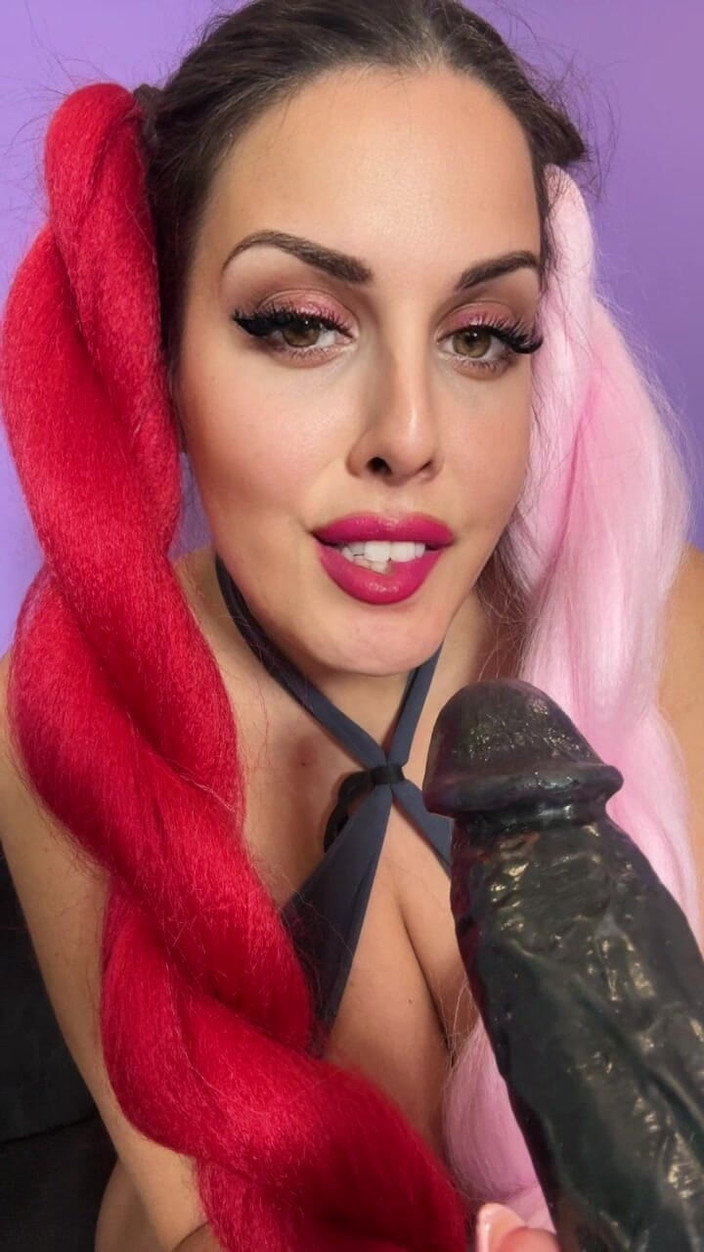 Young_strawberry: BBC dildo škádlení a sprosté řeči