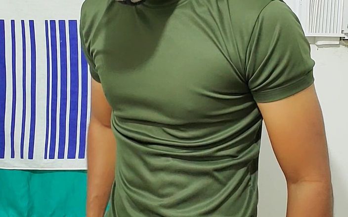 Charlieburrito: Indischer militärmädchen wichst seinen schwanz
