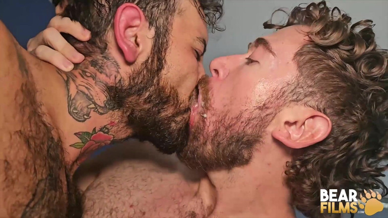 Bear Films: Bearfilms Horny Bo Bailey Barebacks Halim Wolf Hairy Ass