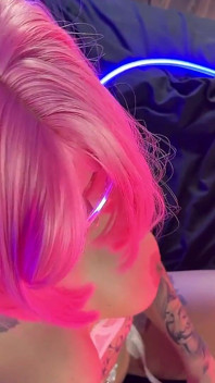 POV Kamera. Neonový Sex S Potetovanými Barbie a Supermanem, Fetiš a Sperma Na Zadku