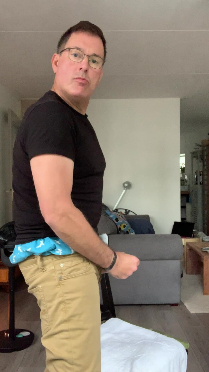 TJenner: 집에서 딸딸이, 청바지에 사정하고, 내 Ae 복서에 처짐