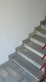 Er Vögelte Einen Skateboarder Auf Einer Feuertreppe.