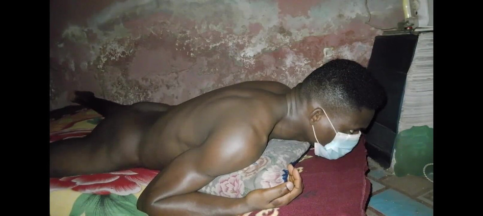 Masturbator emmy: Bobby johnson thích sỉ nhục trên giường