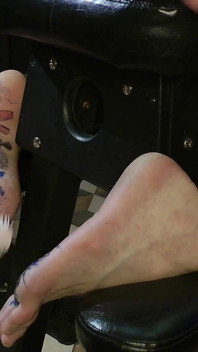 Nicky Horror Feet Tickling