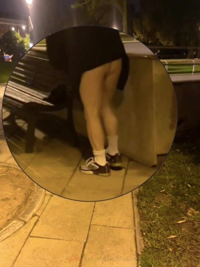 AmateurMates: 公園で着替えてお尻を見せているところを見つかった素人少年