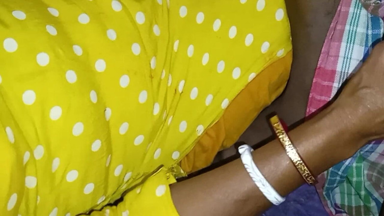 Bengaliauntykichut: Village Aunty Went to the Juggi and Fucked Like Crazy,...