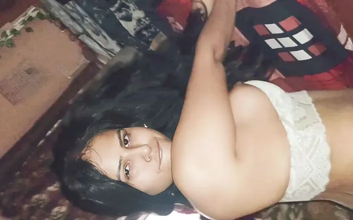 Hot Sis: Latika doggy seks keras berdiri abang tiri dengan zakar besar