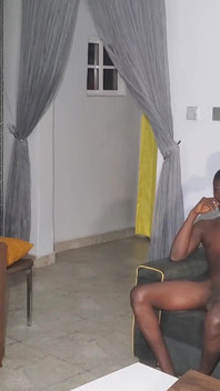 Swingers holky pozvaly 10 mužů na hry noční orgie