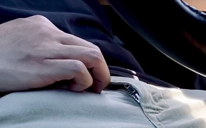UnderXiaoQiang: Încerc ceva nou astăzi în timp ce sunt pe drum.