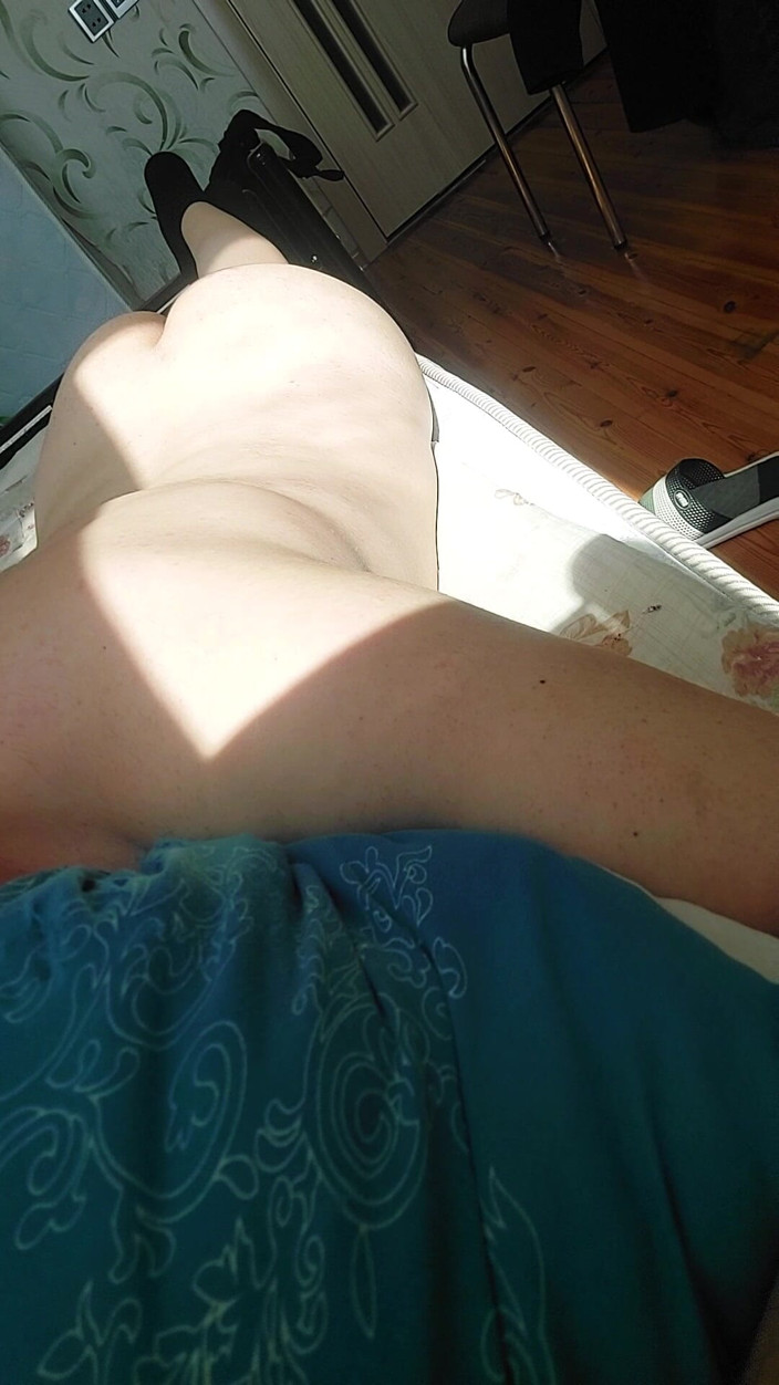 Kitty_Cross: Hezká blondýna Přírodní tělo roztomilé Sissy White Femboy Ženské tělo