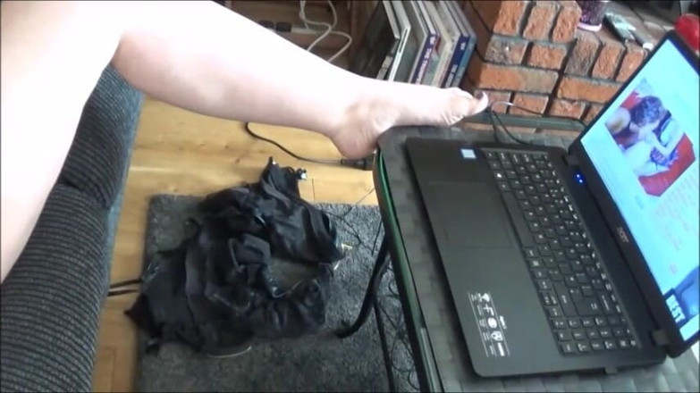 Red Heaven Media: Empat belas Pepek! Semua bermain dengan!