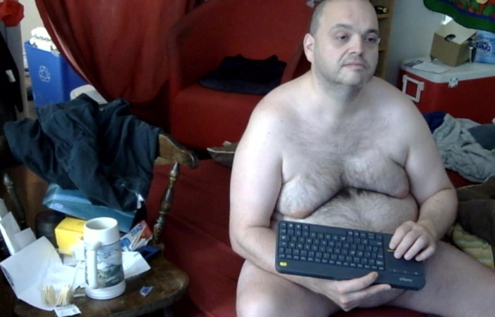 Caressonnous: Uvolni se nahý