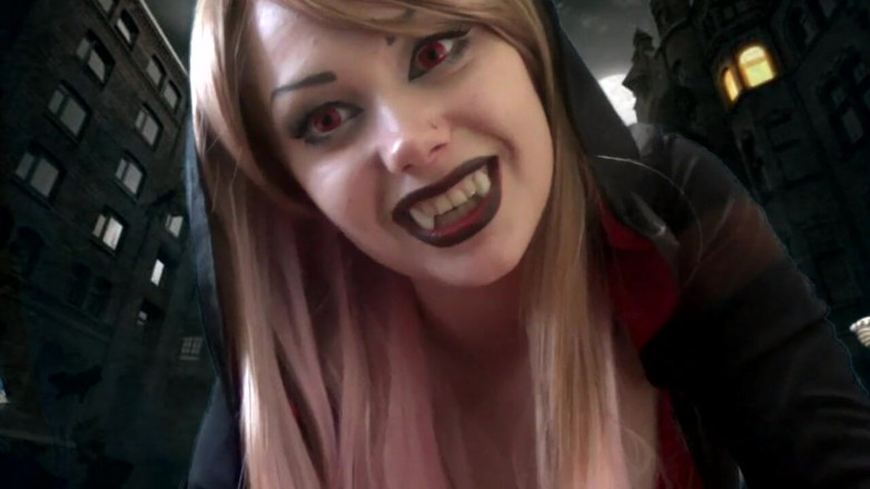 Goddess Misha Goldy: La gigantessa Vampira vuole giocare per te... ma non per...