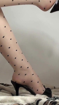 (006) Scarpe calde e poi piedi con muli carini e piedi di nylon (1080p)