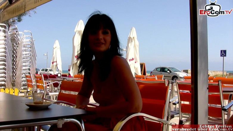 EroCom: Black hair slut loves to fuck outdoor under the sun