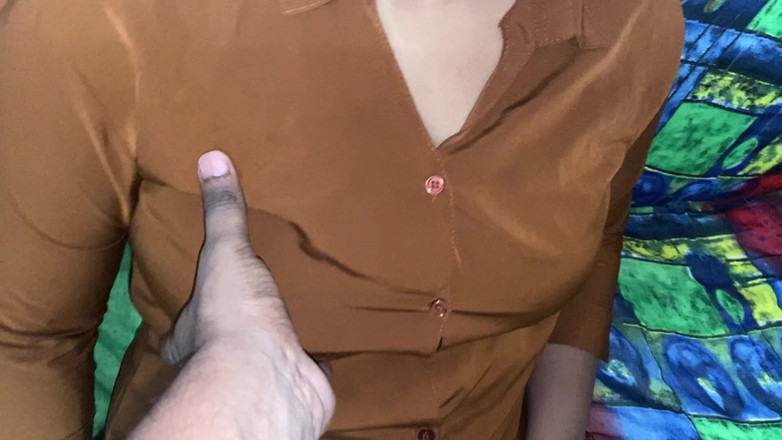 Angoori: Gujarati-meisje geneukt