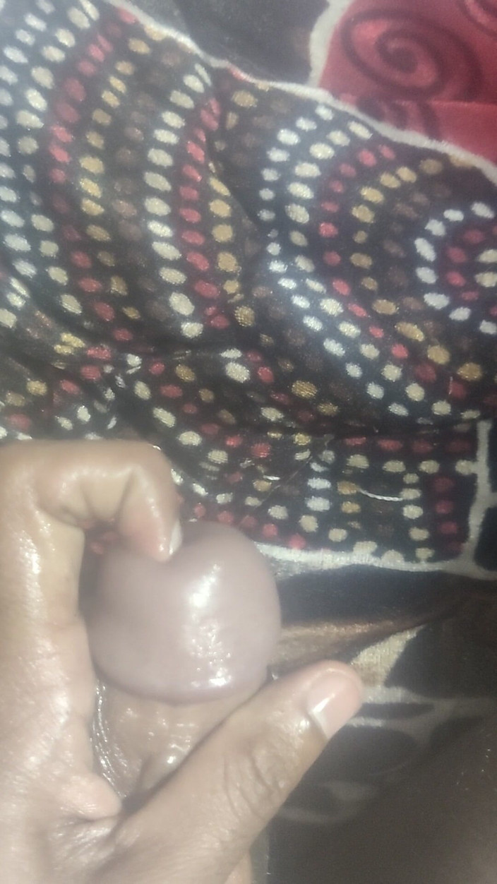 Gigolo Tv: Я видела, как мой сводный брат трясет его пенисом