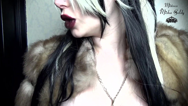 Goddess Misha Goldy: 털과 립스틱 애호가