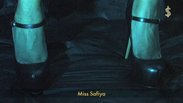 Miss-Safiya: Magic shrinking spell