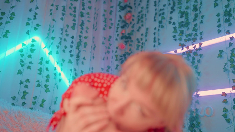 Jolie Lyon: お前は俺のアソコには大きすぎる、継子