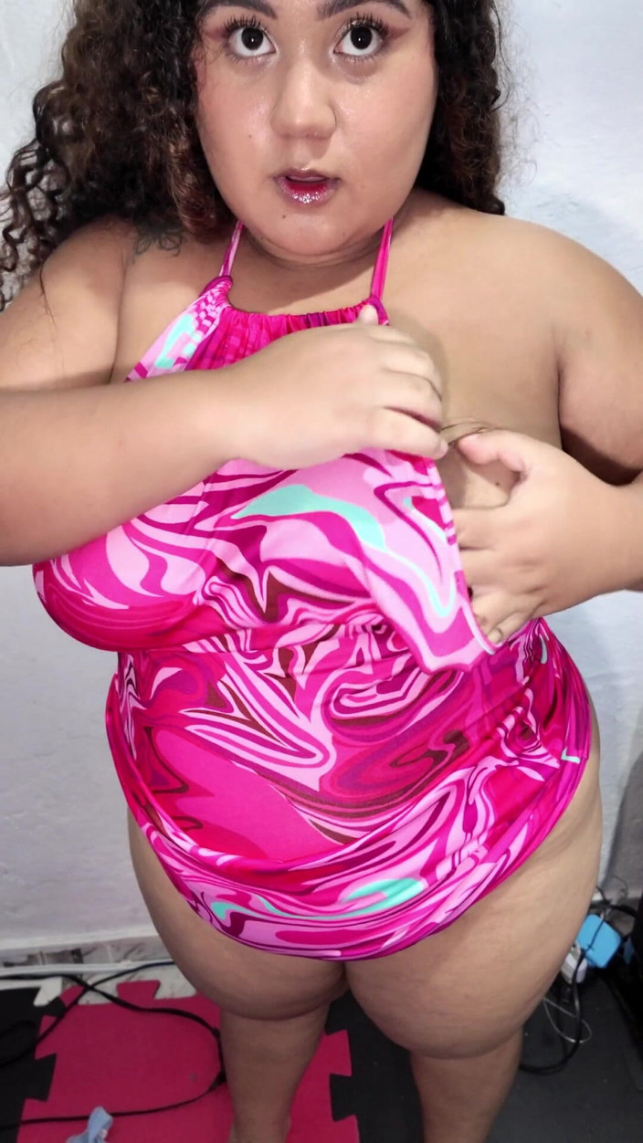 Pamela Panda: Trying on New Clothes in Front of My Boyfriend.