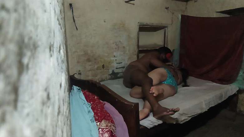 Desi_bhabhi121: Suhaagraat sexo com noiva virgem, fodendo sexo com mamilos grandes