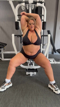 Blonde BBW MILF