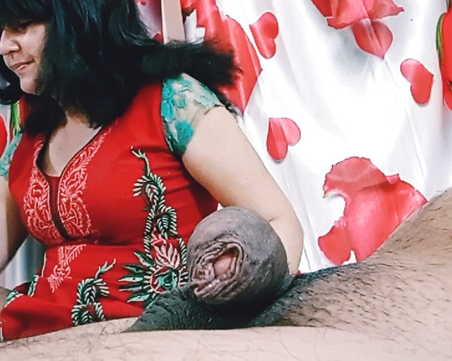 Hot Fucking MILF Looking for a Free Fun (Bolly Karma)