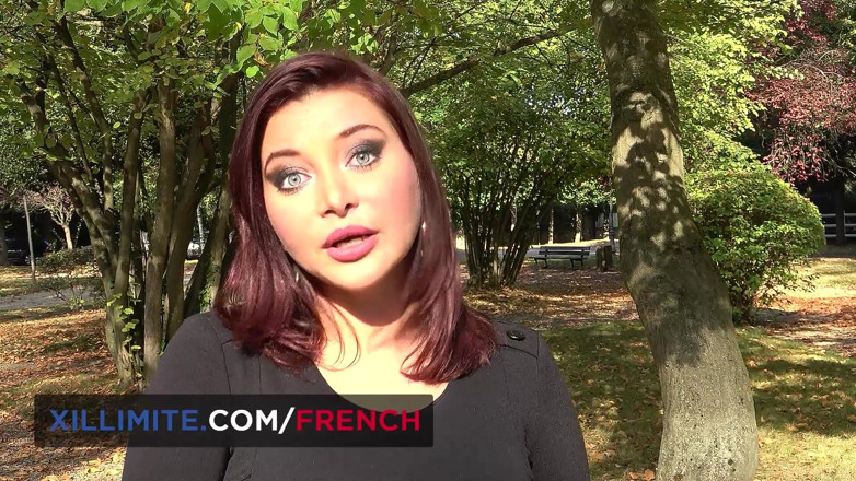 French girls at work: 2 si rambut coklat Perancis untuk lelaki bertuah ini