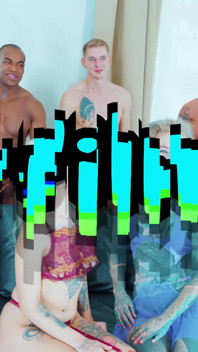 Krankzinnige dap gangbang - 2 tattoo-meiden versus 9 jongens - grote zwarte lul, dubbele anale penetratie + vuistneuken, pinautomaat, atogm, ladingen in gezicht