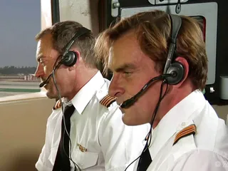Non aereo - assistenti di volo - S7 - Shyla stylez, Randy spears