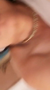 継父のミルクをねだる継娘