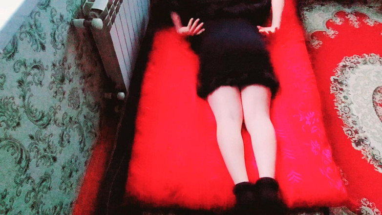 Kitty_Cross: Ateşli sarışın kendi götüne şaplak atıyor azgın amatör güzel model cosplayer...