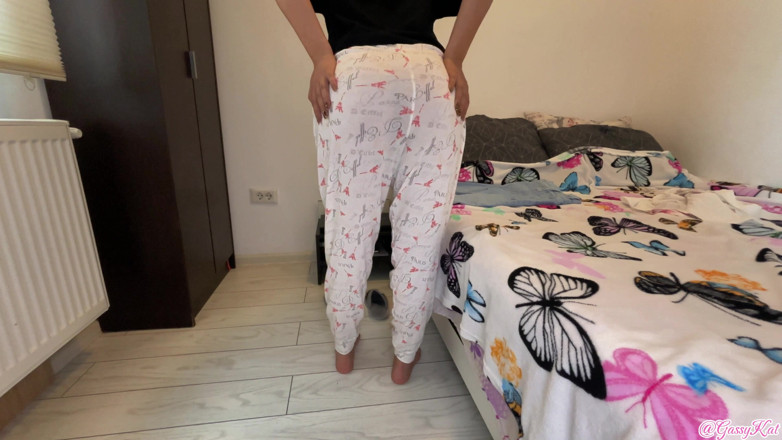 GassyKat: Prdy od pyžamu po těsné džíny: Smradlavá Grwm