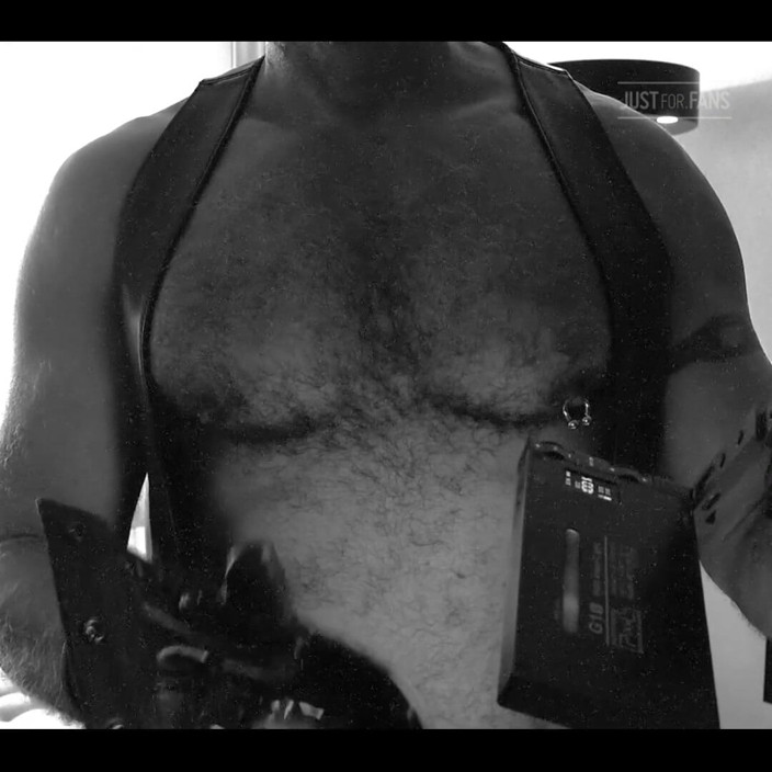 Mike Gross: Solo Man
