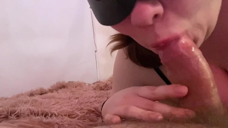 MilkyWay: Jag vaknade med a och fick spermier i munnen. Rysk...